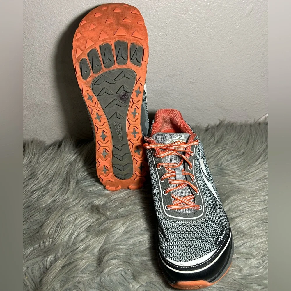 Altra Lone Peak 2.5 Running Black Gray Mesh Red Accents Trail Sneaker Size 7.5